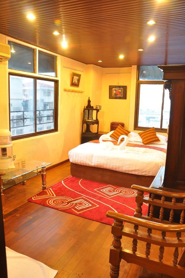 Asian Bliss Myanmar Hostel Янгон Екстер'єр фото